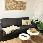 Charming Homes - Studio 20